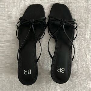 LIKE NEW- BP heel. Size 10